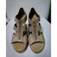 ราคา รองเท้าส้นสูงมือสองสภาพดี (2909795506)