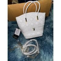 ราคา ️กระเป๋า Playboy มือ 1 (29750475330)