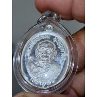 ราคา เหรียญเจริญพรล่าง เนื้อเงินขอบเรียบนิยม จมูก100"บล็อกทองคำ"หลวงพ่อพัฒน์วัดห้วยด้วน (19271279812)