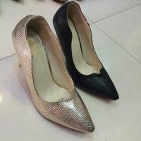 ราคา รองเท้าส้นสูง 3 นิ้ว สีทอง สีดำ (770151718)