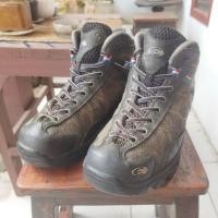 ราคา รองเท้ากลางแจ้งมือสอง ยี่ห้อ Eider sz 43 (27204027919)