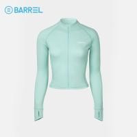 ราคา BARREL WOMEN KNITTED ESSENTIAL CROP ZIP-UP RASHGUARD GREEN - เสื้อรัชการ์ด ชุดว่ายน้ำแขนยาว ชุดว่ายน้ำผู้หญิง-3WT003W_U4 (29657052145)