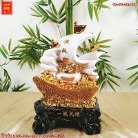 ราคา (ส่งเสริมค้าขาย) เรือสำเภา สีขาว ขนกระถางทองและเงินทอง งานเรซิ่นสีขาว พร้อมฐาน สูง 12 นิ้ว งานสวยความหมายดี (17984414013)