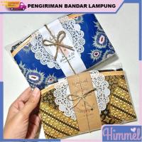 ราคา (50 ชิ้น) ของที่ระลึกงานแต่งงานกระเป๋าสตางค์ผ้าบาติกกระเป๋า 13 ซม. x 19 ซม. GOODIES SOUVENIR (54051211927)