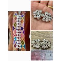 ราคา กระดุมเกี่ยวเสื้อเงินโรเดียม ตะขอแต่งเสื้อผ้า สีเงินขนาด40มิล สีสวยเงา งานดี ห่อ5คู่ (26606377254)