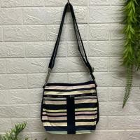 ราคา กระเป๋าสะพาย กระเป๋าถือ งาน Brand แท้ LeSportsac Limited กว้าง 11 สูง 9 ก้น 4 นิ้ว ราคา 390 บาท (40966571774)