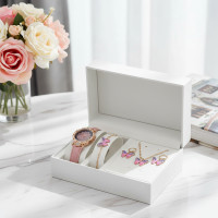 ราคา นาฬิกาข้อมือประดับเพชรแฟชั่นสําหรับผู้หญิง มาพร้อมหน้าปัดลายดอกไม้ สายหนัง และชุดเครื่องประดับผีเสื้อ (29542455171)