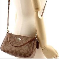 ราคา ผ่อนได้Coach (พร้อมส่ง) Messico Top Handle Pouch In Signature Coat (6174267012)