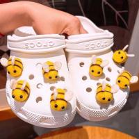 ราคา เครื่องประดับสำหรับรองเท้า Bee 8 ชิ้น/เซ็ต Cross jibz charm และcrocodile pins DIY accessories (40705752342)