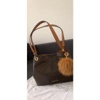 ราคา มือสองแท้ 100% กระเป๋าสะพายข้าง MK Michael Kors (13034157538)