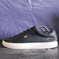 ราคา รองเท้า Tommy Hilfiger มือสองของแท้ Size 44/28 cm. (25097740264)