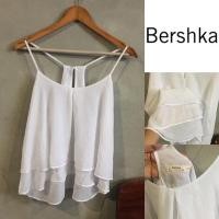 ราคา เสื้อกล้ามสีขาว BERSHKA (2300740436)