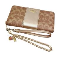ราคา พร้อมส่งที่ไทย รุ่นใหม่ #Coach แท้100% (กรุณาทักแชทก่อนสั่งซื้อ) ปล. ราคาปรับขึ้น-ลง ตามShop Coach อเมริกา (26676239529)