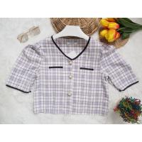 ราคา เสื้อลายสก็อต แขนสามส่วน กระดุมหน้า แต่งกระเป๋า แต่งขอบสีดำคอและแขน (สีม่วง) อก36 ยาว20 (8579620943)