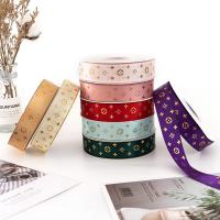 ราคา ริบบิ้นผ้าซาติน ลายดอกไม้ ขนาด 2.5 ซม. ยาว 25 หลา ( 22 เเมตร) ริบบิ้น สีสวยชัด (27627844801)