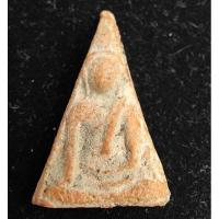 ราคา พระนางพญากำแพงเพชร (นางกำแพง) พิมพ์ลึกเนื้อดิน องค์พระธาตุเจดีย์ อ.ทรายทองวัฒนา จ. กำแพงเพชร (26011419331)