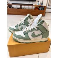 ราคา รองเท้าไนกี้ Nike dunk high (มือสอง) ใหม่มากก หุ้มข้อ สีมิ้นท์ Nike Dunk High 1985 Enamel Green Denim (Women's) (27219378436)