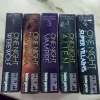 ราคา (ของแท้) One Night Ultimate Werewolf Card Game - Daybreak Vampire Alien Super Villains - Social Dduction Party Game (29083229447)