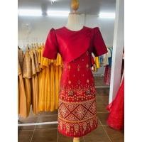 ราคา ชุดเดรสผ้าไหมสีแดงทรงป้าย (27334039617)