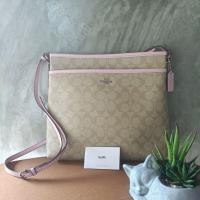 ราคา Coach แท้ ส่งฟรี Coach File Crossbody กระเป๋าสะพายข้าง Coach สภาพดี (16342867719)