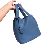 ราคา [กระเป๋ามือสอง] กระเป๋าถือหนังแท้ หนังแท้ 9.5นิ้ว สีฟ้า กระเป๋าสภาพดี กระเป๋าถือ (26125142460)