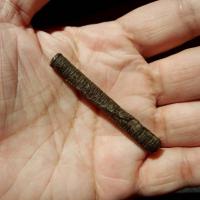 ราคา ตะกรุดสาริกาโสฬสมงคล (ตะกรุดเศรษฐี) หลวงพ่อกลั่น วัดพระญาติการาม พร้อมบัตรรับรองพระแท้ (40614875274)