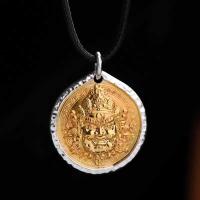 ราคา Seiko รุ่นสีเหลือง จี้เงินสเตอร์ลิงคลอด พร้อมสัญลักษณ์ความโชคดีสำหรับผู้ชายและผู้หญิง (48302433185)