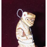 ราคา หลวงพ่อนก วัดสังกะสี กระเช้าเสือ แกะจากเขี้ยวหมูตัน จารยันต์อักขระ (17707474650)