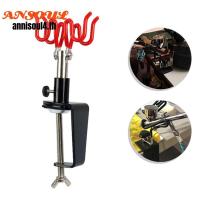 ราคา ที่วางแอร์บรัช ขาตั้งหนีบเครื่องมือยึดแอร์บรัชชั้นวางหนีบสําหรับ2แปรง (26793662782)