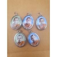 ราคา จี้หลวงพ่อกวยหลังหนุมานขนาดเล็ก (22616118786)