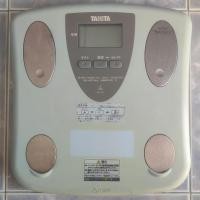 ราคา เครื่องชั่งน้ำหนัก วัดเปอร์เซ็นต์ไขมันในร่างกาย TANITA (มือสอง) (26641800280)