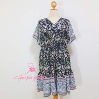 ราคา ชุดเดรสคนอ้วนคอวีผ้าไหมอิตาลีญีปุ่นสีกรมท่าลายก้านแก้วผ่าหน้าติดกระดุม รูดผูกโบว์ที่เอว ต่อระบายชาย สวยหวานน่ารักมากๆค่ะ (8728466167)