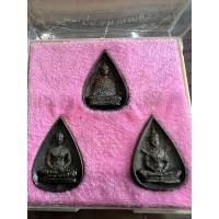 ราคา 70ชุด พระแก้วมรกต หลวงพ่อเกษม เขมโก ครบ 3 ฤดู มาพร้อมกล่องเดิม สร้างปี 2538 (14093518372)