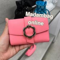 ราคา CHARLES & KEITH Petra Flower Buckle Wallet กระเป๋าสตางค์ใบสั้น (23233149446)