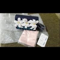 ราคา Lyn around แท้100% ใบขนาดกลาง 1200 ค่ะ มือ1 ยังอยู่ในถุงอย่างดี มีป้ายราคาครบค่ะ (5034867958)