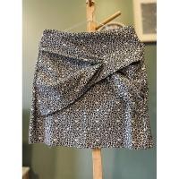 ราคา กระโปรงลายเสือ zara แท้ ไซส์ xs ราคา 150 บาทเอว 26 สะโพก 34 ยาว 17 นิ้ว ซิปข้างไม่มีตำหนิ งานสวยมากๆ (27564652696)