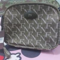 ราคา กระเป๋าFNแท้ สีเขียว 8นิ้ว (28529071903)