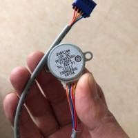 ราคา มอเตอร์ควบคุมแผ่นคู่มือแอร์ Haier ปริศนาแท้ 24BYJ48/0010403350 มอเตอร์ซิงโครนัส สำหรับแอร์แผ่นแขวน 1/1.5แรงม้า ใหม่ 100% (54102258291)