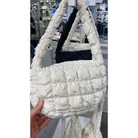 ราคา (สินค้าพร้อมส่ง❗️)SHOOPEN SOFT BAG สี Ivory มือ1 ของแท้กดจากเว็บ (19379587392)