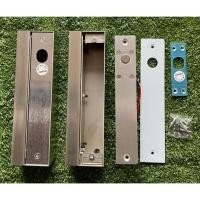 ราคา ชุดล๊อกบานประตูกระจกเปลือย บน-ล่าง ทั้งชุด เดือยล๊อกเเละอุปกร์ณยึดบาน 1บาน (42622816890)