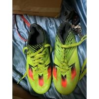 ราคา รองเท้าฟุตบอลมือสอง สตั๊ดAdidas ขนาด38.5/245 สภาพพื้นเริ่มกรอบ หนังดีไม่ปริไม่เปิด ปุ่มยังหนา (27668946500)