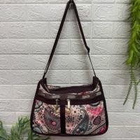 ราคา กระเป๋าสะพาย กระเป๋า CrossBody LeSportsac กว้าง13สูง 9.5 ก้น 6 นิ้ว ขยายข้างได้ ราคา 390 บาท #สินค้ามือ 2 (26778836227)
