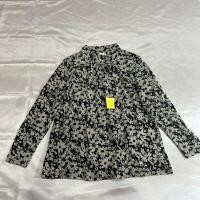 ราคา เสื้อยืดคอเต่าแขนยาวลายดอก สีดำเทา มือสอง 20 บาท (26463917110)