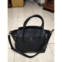 ราคา กระเป๋าหนังมือสอง แบรนด์ Vera Wang (43600535805)