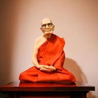 ราคา รูปหล่อเหมือนจริง หลวงปู่แหวน รูปหลวงปู่แหวน 5 นิ้ว เรซิ่น งานเหมือนผ้าจริง งานเกรด A+ พระอริยสงฆ์ เพื่อกราบไหว้บูชา วัตถุมงคล (23415253209)