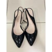 ราคา รองเท้าคัชชูหน้าแหลมสีดำหนังแก้วไซส์40 (40618074380)