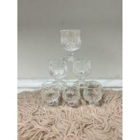 ราคา 6 ใบ แก้วคริสตัล แก้วน้ำ แก้วน้ำบูชาพระ ขนาด 45 ML สีใส มีลาย มีฐานสำหรับวาง (26523191938)