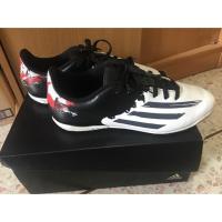 ราคา รองเท้าฟุตซอลเด็ก adidas รุ่น Messi 10.4 IN J มือสอง ส่งฟรี (832035578)