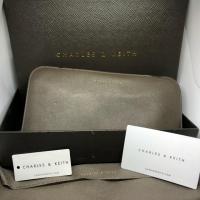 ราคา Charles Keith กระเป๋าสตางค์ ของแท้ พร้อมส่ง (1404361696)
