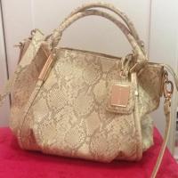 ราคา กระเป๋า Charles & Keith แท้ จากช็อป มีปั๊ม มีป้ายห้อย ไม่เคยหิ้ว (580858327)